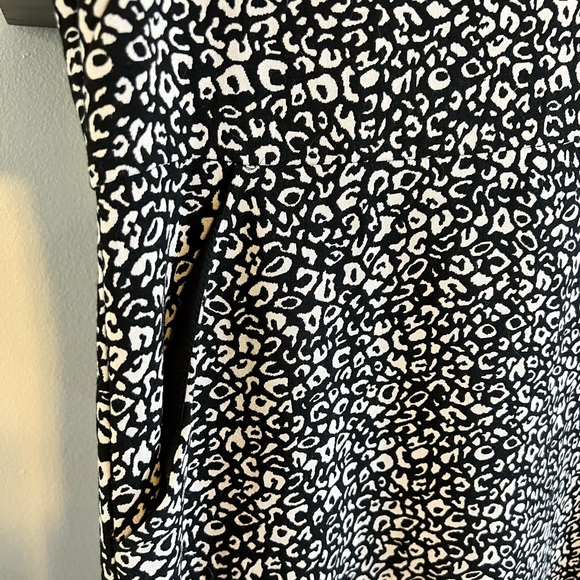 ✨LOFT✨ Dress - Picture 3 of 4